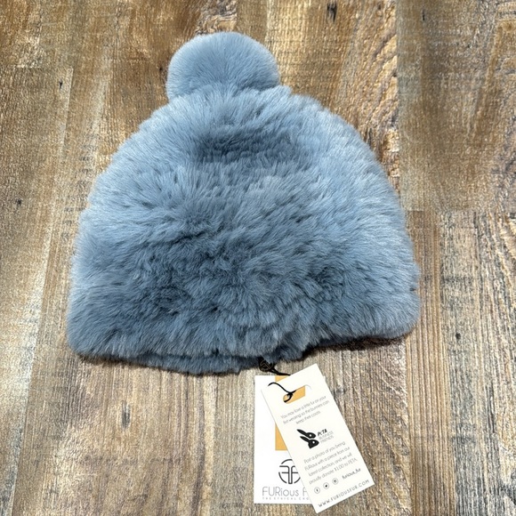 Furious Fur| Bunny Hop Pom Hat - Picture 2 of 6